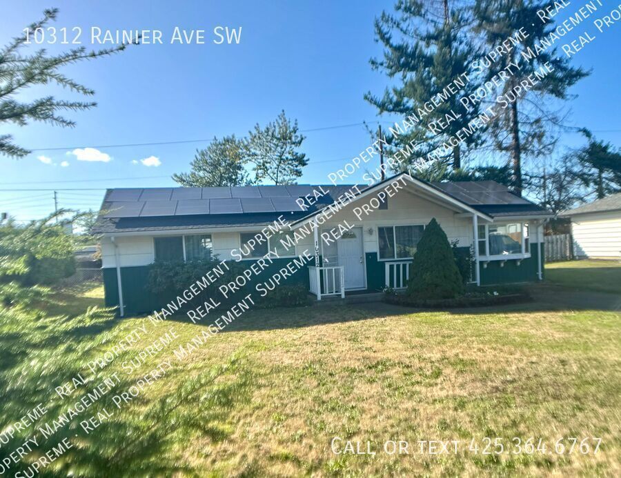 Primary Photo - Perfect Family Home in Lakewood