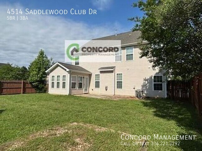 Foto del edificio - 4514 Saddlewood Club Dr