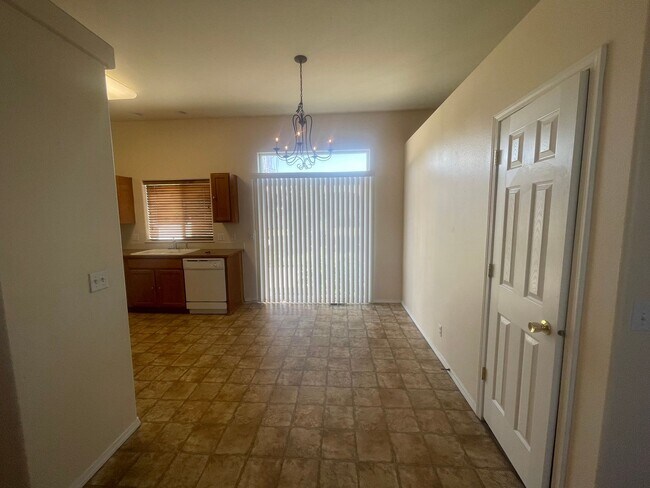 Foto del edificio - Sunshine Meadow 3 Bed/2 Bath Rancher