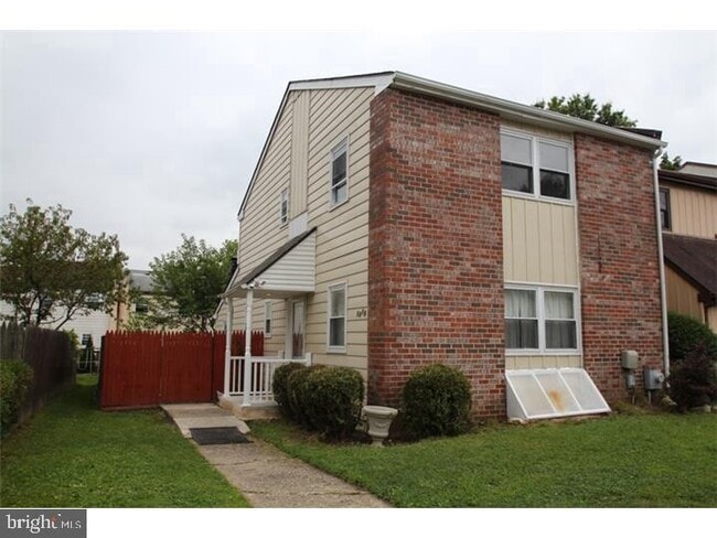 Building Photo - 1418 Alexander Way