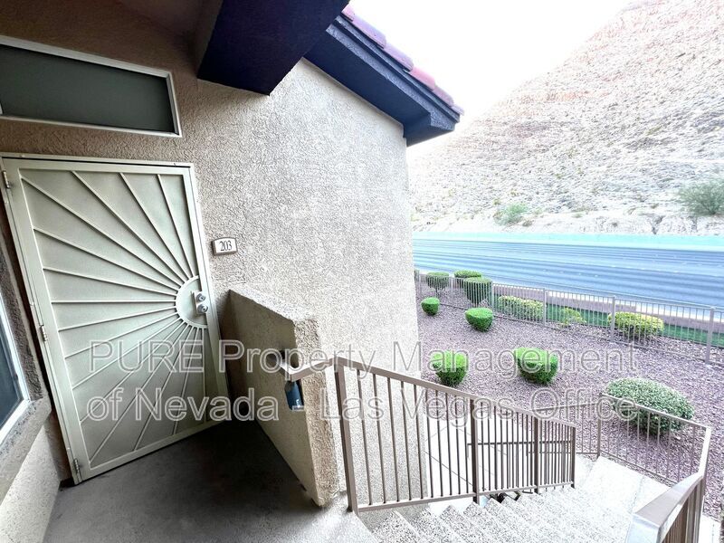Primary Photo - 3545 Cactus Shadow St