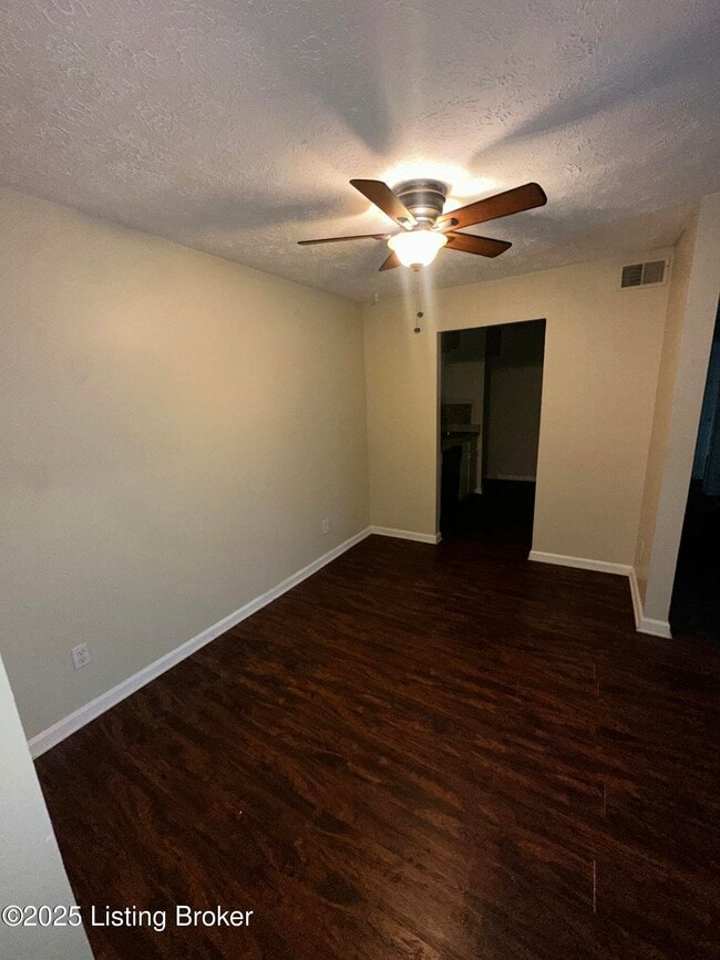 Foto del edificio - 3502 Lodge Ln