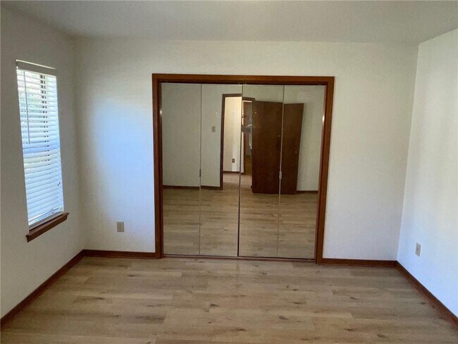 Foto del edificio - 4127 Springdale Rd