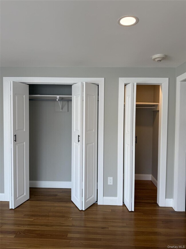 Foto del edificio - 4 Milton Ave