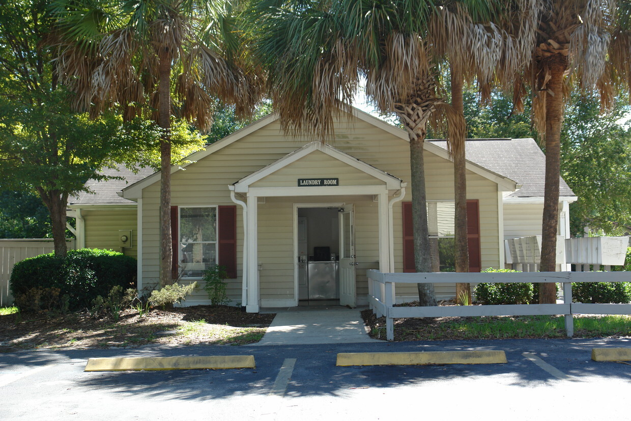 Gainesville Apartments Near Santa Fe