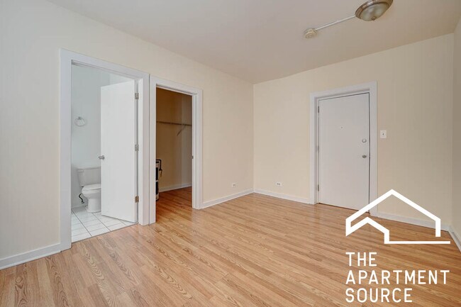 Foto del edificio - 1858 N Humboldt Blvd