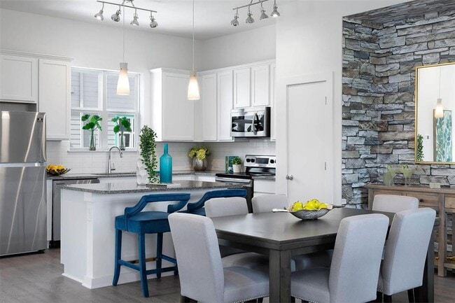 Foto del edificio - 433 Leo Ln