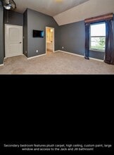 Building Photo - 2703 Bonnie Bray Dr