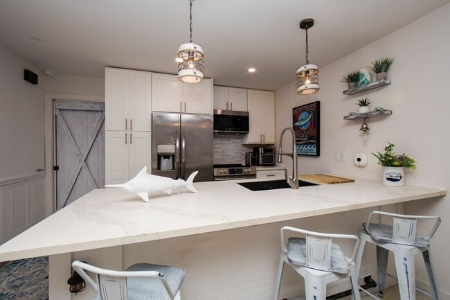 Foto del edificio - 28121 Highridge Rd