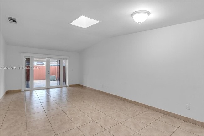 Building Photo - 5655 SW 139th Pl