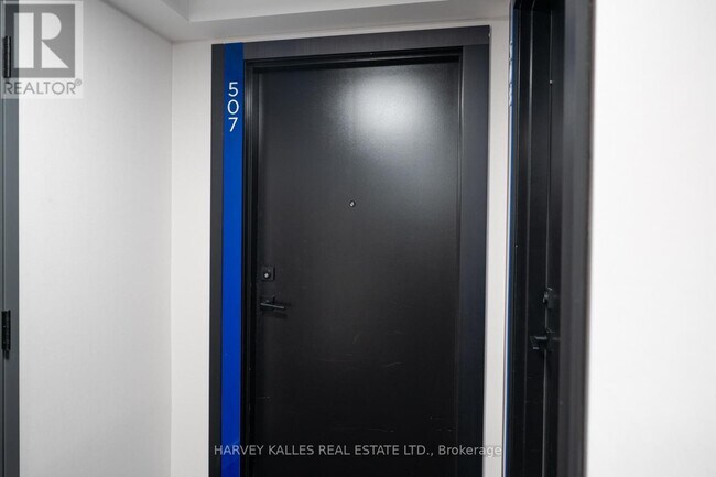 Building Photo - 2 Augusta Ave