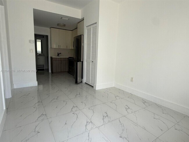 Foto del edificio - 111 SW 11th Ave