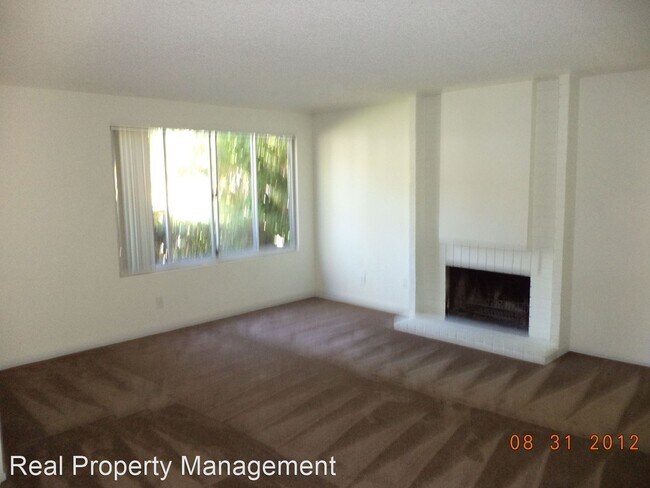 Building Photo - 2139 Via Esmarca