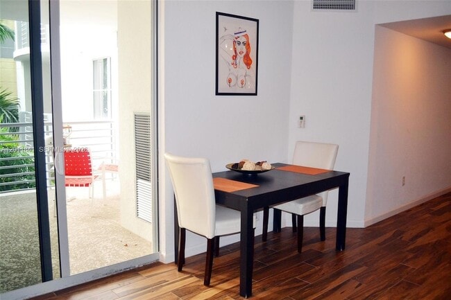 Foto del edificio - 1830 Radius Dr