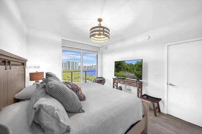 Foto del edificio - 16385 Biscayne Blvd