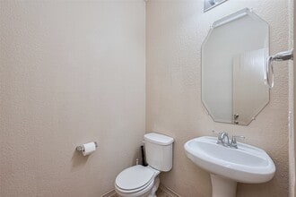 Building Photo - 1810 Emerson Ridge Dr