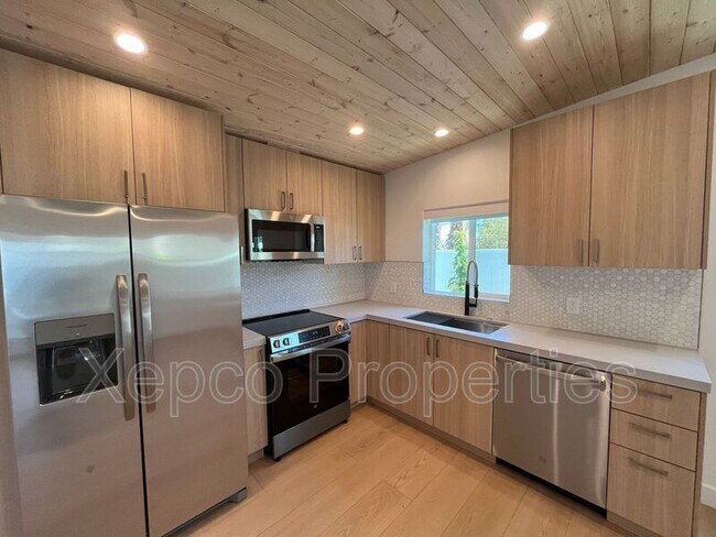Foto del edificio - 38702 Paradise Way