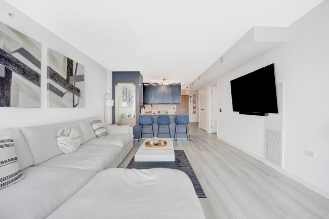 Foto del edificio - 9715 Woods Dr