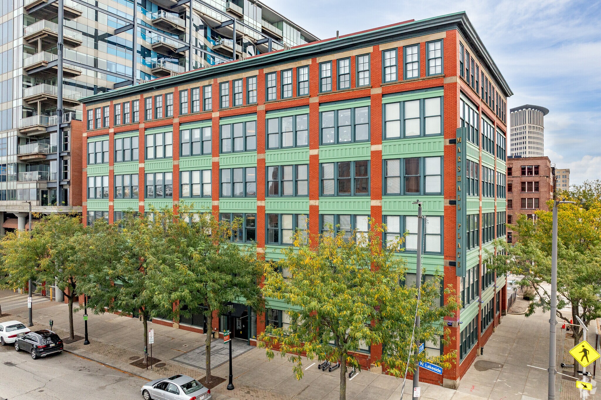 Marshall Place Apartments – photo 1