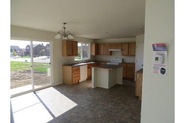 Building Photo - Spacious 3 Bed, 2 1/2 Bath in Berthoud