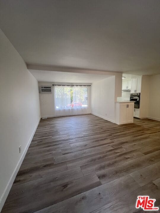 Foto del edificio - 919 N Harper Ave