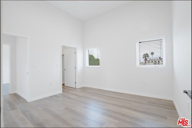 Foto del edificio - 8532 Cashio St