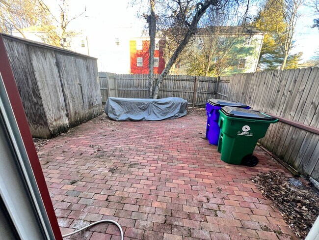 Foto del edificio - Blacksburg, 3BR / 2.5 BA / Available for f...