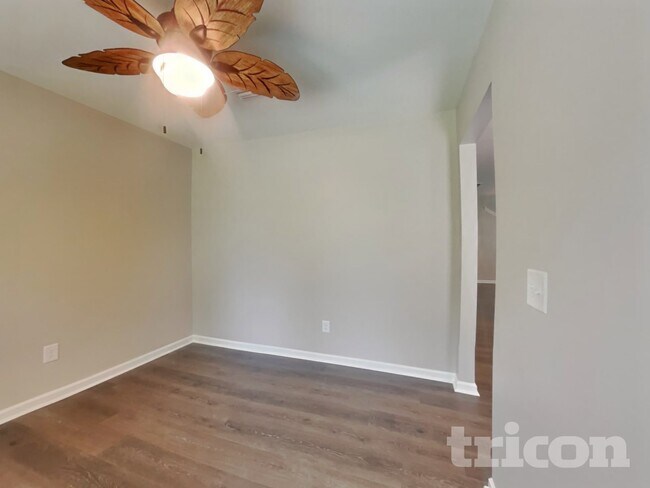 Foto del edificio - 1037 Bitting Hall Cir