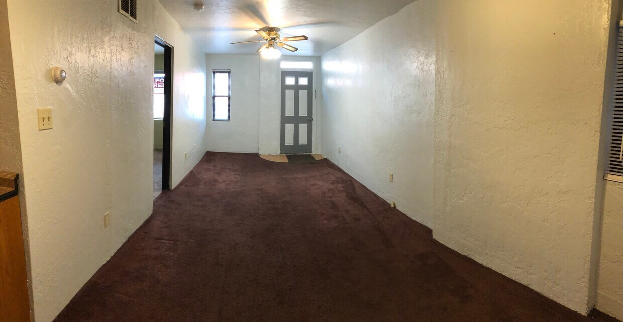 Entryway - 145 Grant Ave