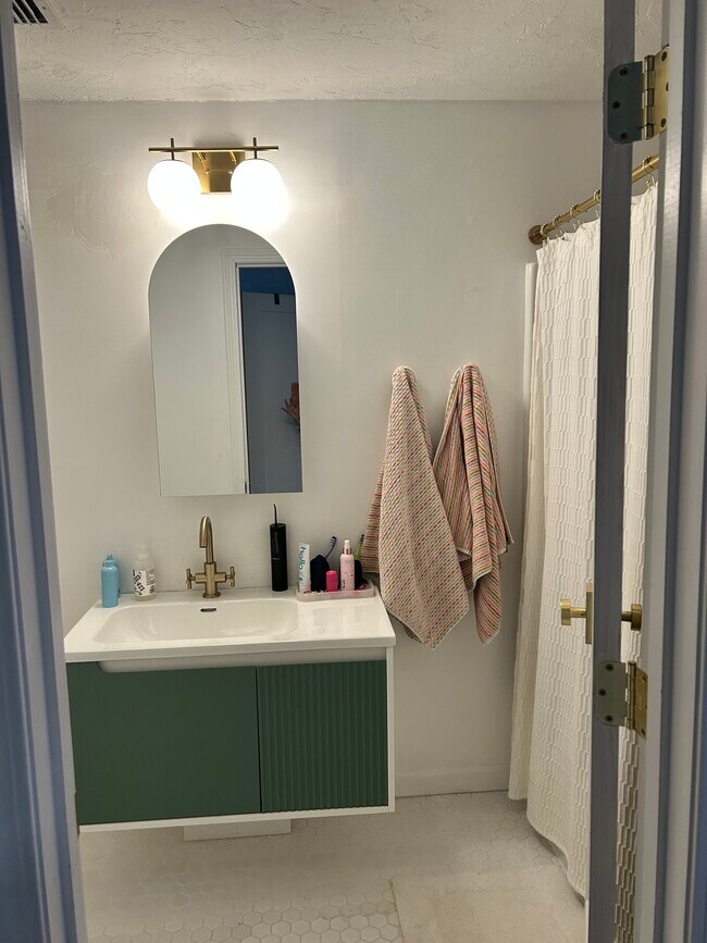 Building Photo - 15 Samuel Dr