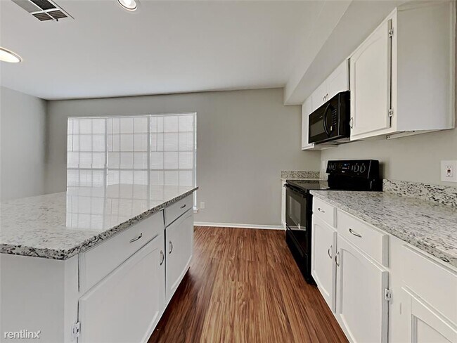 Building Photo - 3 br, 2 bath House - 25315 Hollybush Ln