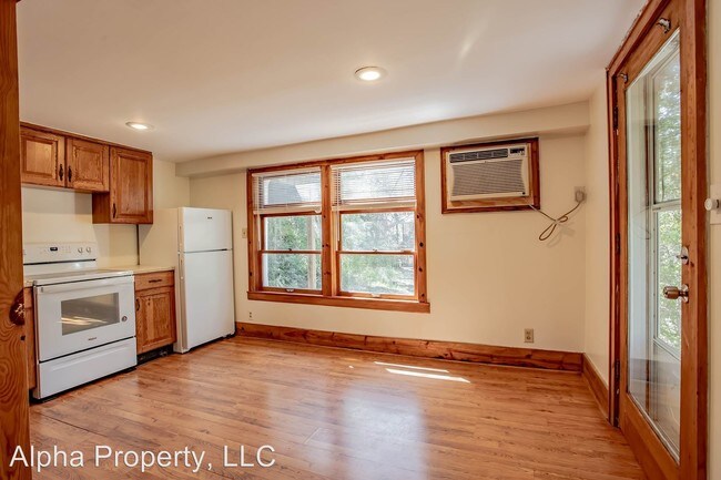 Building Photo - 1 br, 1 bath House - 16 Converse St