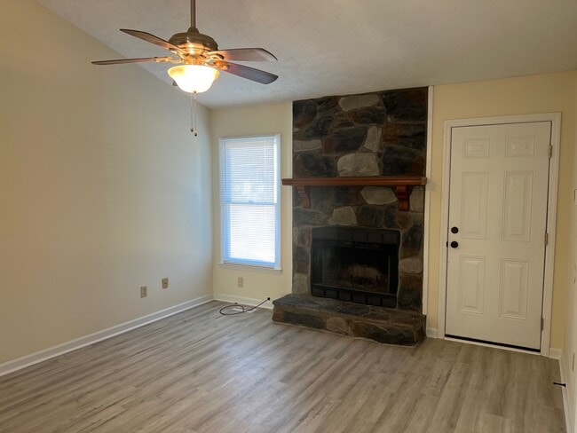 Building Photo - 5068 Linton Hall Rd