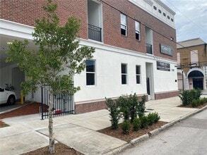 Building Photo - 2004 N Howard Ave