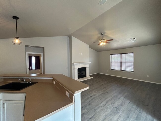 Building Photo - Cute home in Owasso Schools