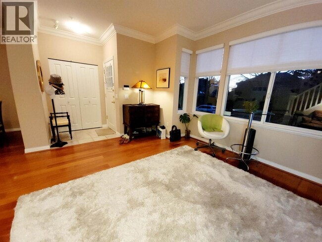 Building Photo - 5389 Larch St