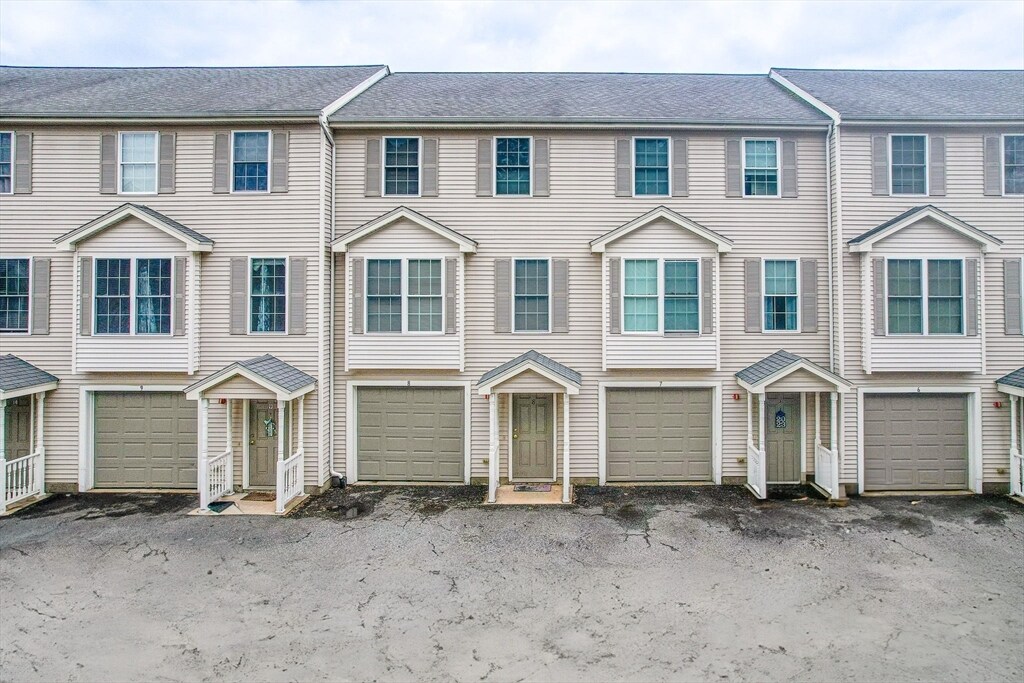 42 Rogers St, Tewksbury, MA 01876 Townhome Rentals in Tewksbury MA