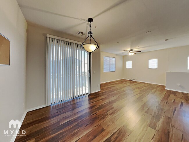 Foto del edificio - 1409 N 81st Dr