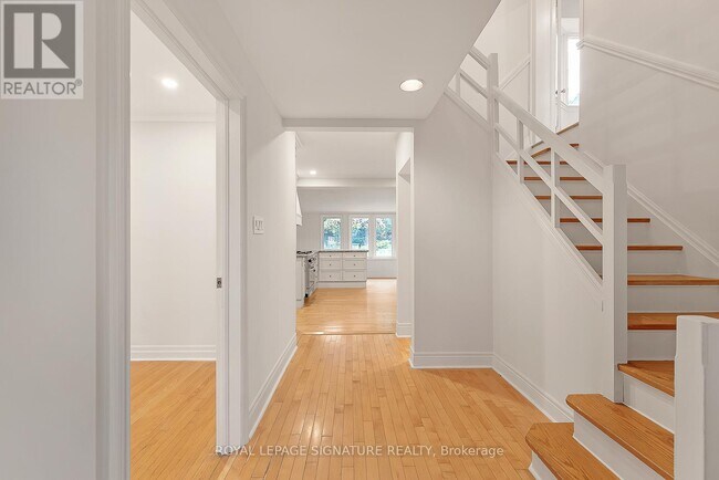 Photo du bâtiment - 75 Lord Seaton Rd