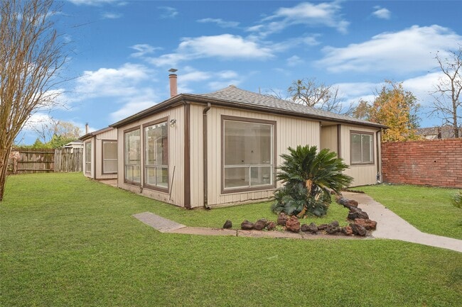 Foto del edificio - 13023 Lima Dr