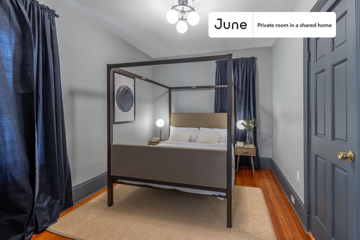 Private bedroom in 3 bed/1 bath Home - Private bedroom in 3 bed/1 bath Home