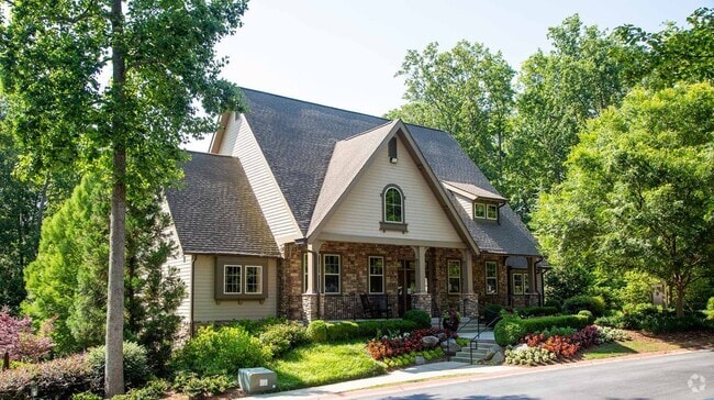 Building Photo - Kinstone Columns Drive