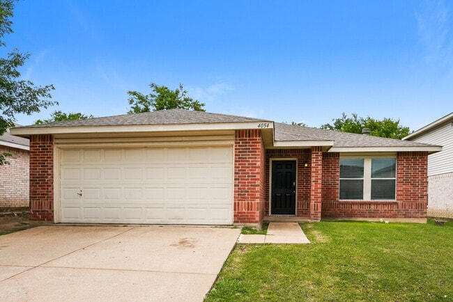 Building Photo - 4054 Hunters Creek Dr