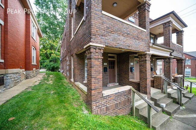 Building Photo - 129 E 12th Ave