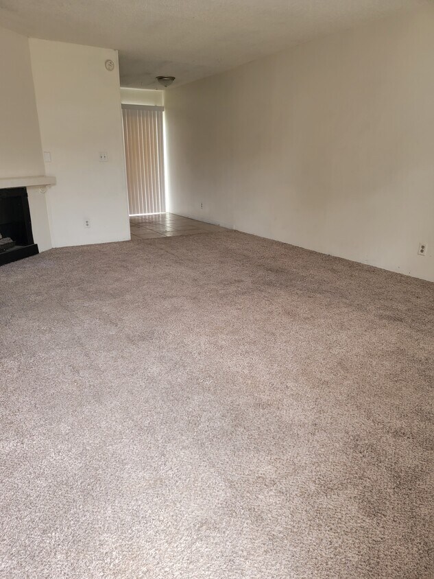 Living Room - 19 Ponce de Leon Ave