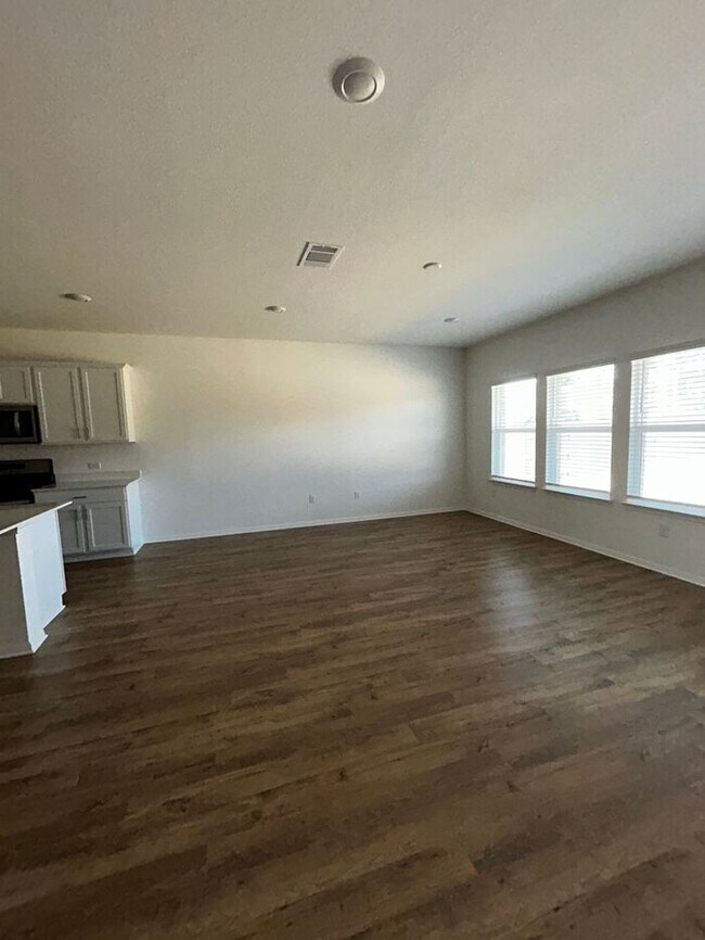 Foto del edificio - Charming 4 beds 3 baths in Leander!