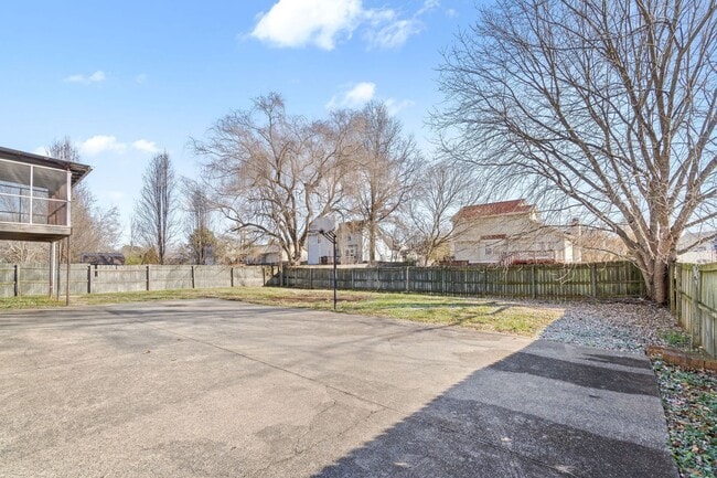 Foto del edificio - Quiet home near Fort Campbell- Waiting for you to call home