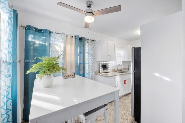 Foto del edificio - 1821 SW 11th Ct