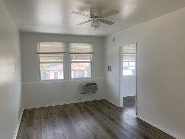 Building Photo - 5516 Cahuenga Blvd