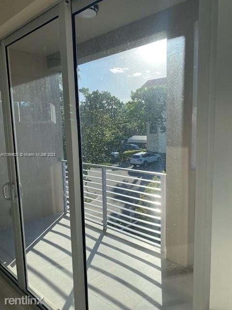 Foto principal - 3 br, 3.5 bath Townhome - 622 NE 12th Ave ...